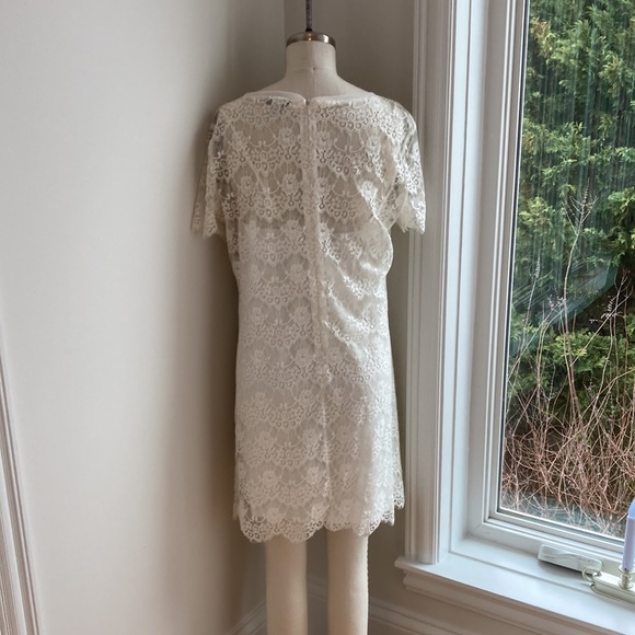 Forever 21 Lace mini Dress - Picture 3 of 5